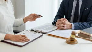 What Is a Corporate Lawyer in Saudi Arabia? Get to Know Roles, Rules, and Services